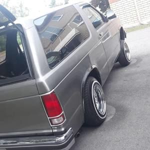 Meet your Posher, Clint